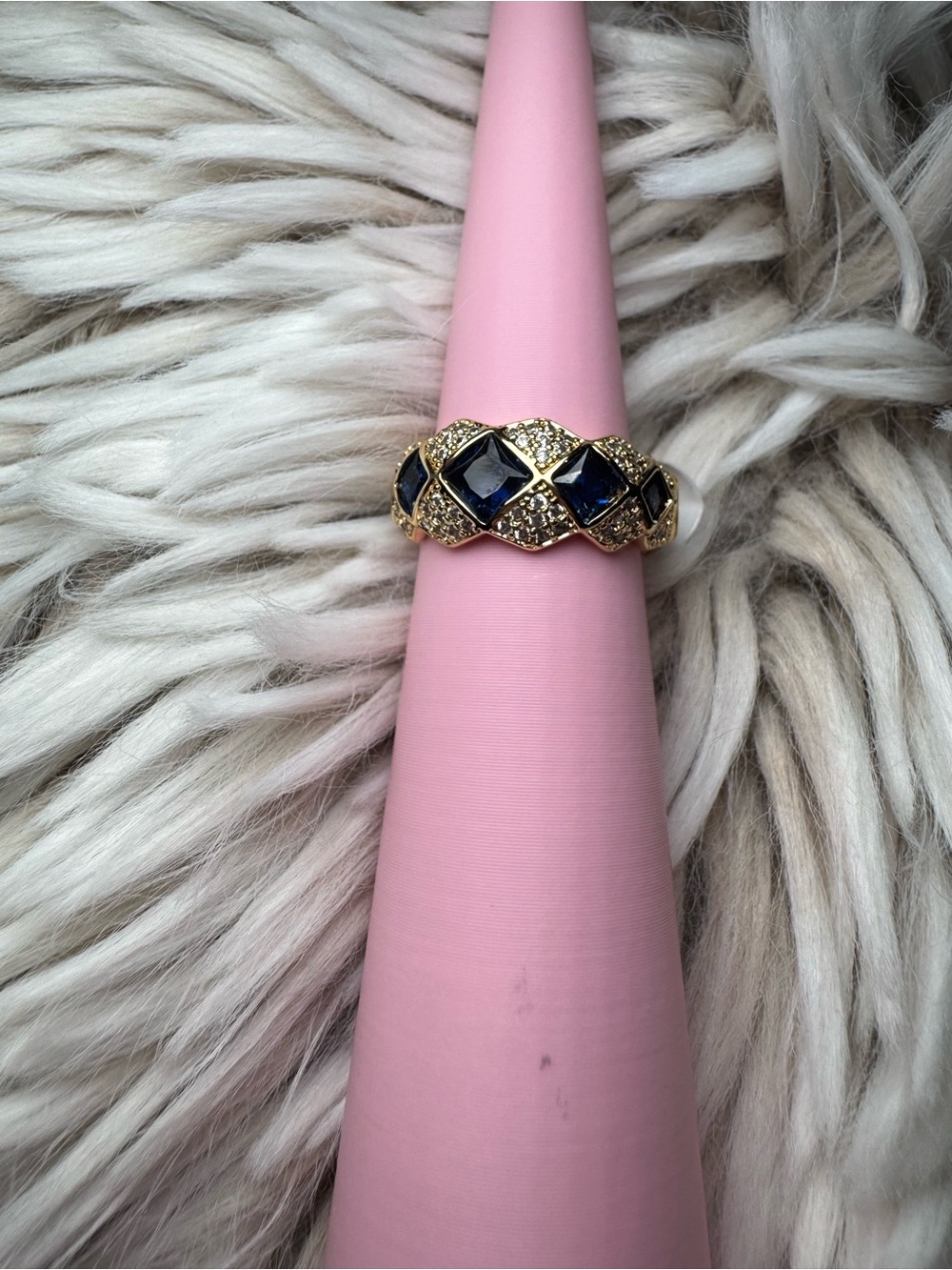 September birthday ring that wraps the whole way around